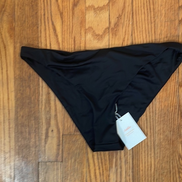 Andie The Cheeky Bikini Bottom Swimsuit Black size Large  NWT - Picture 3 of 7